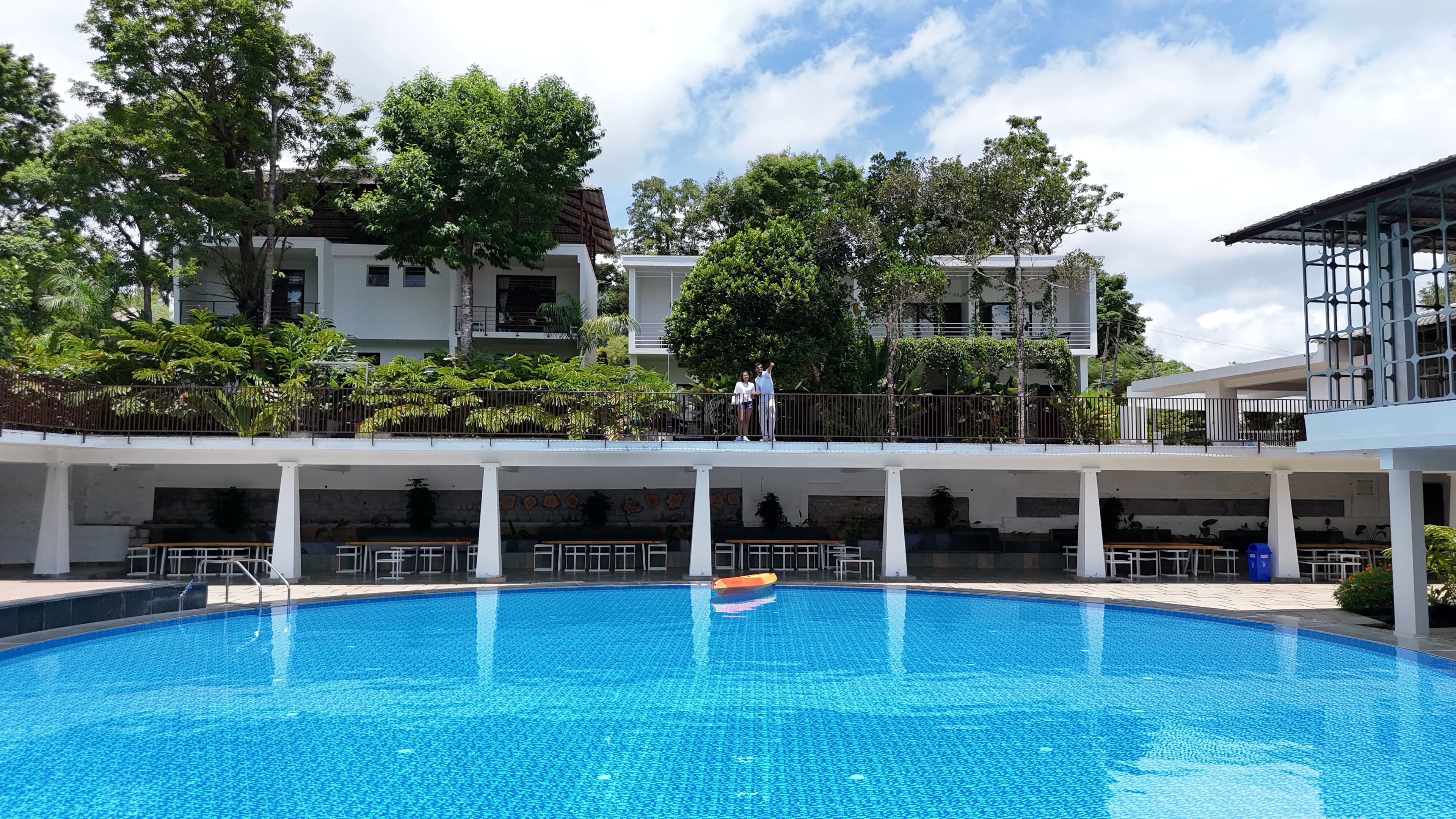 Swimming pool at the Q Lionton coffee estate